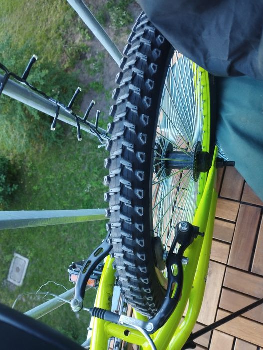 Rower BMX jaskrawo zielony pegi koła 20 cali