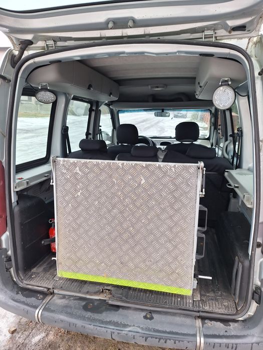 Dla inwalidy, rampa, automat