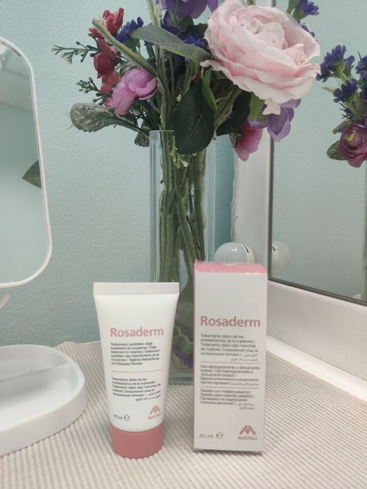 Крем для обличчя Rosaderm від Mastelli