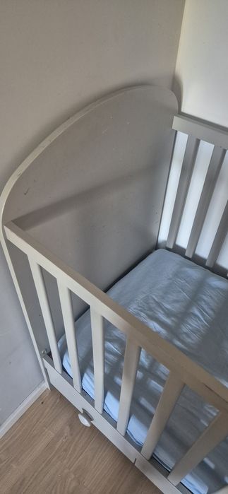 Oddam łóżeczko Ikea z szufladami