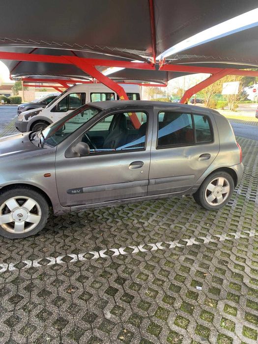 Renault clio impecavel