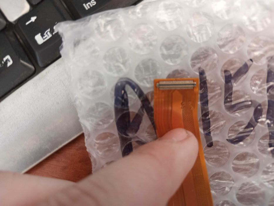 Диспленй на телефон самсунг а01