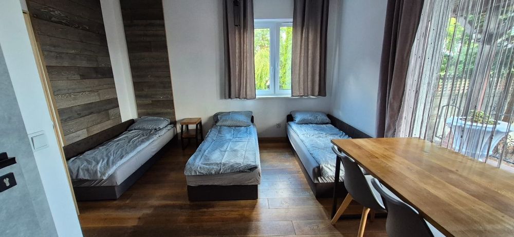 Noclegi pokoje do wynajęcia    Grey House