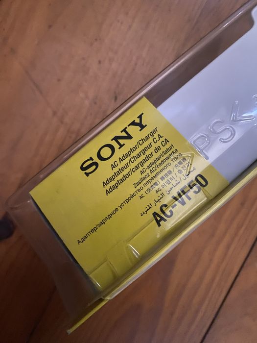 SONY AC-VF50 AC adapter/charger