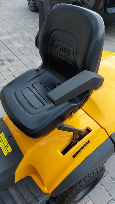 Traktor stiga estate 9122 Honda 35h