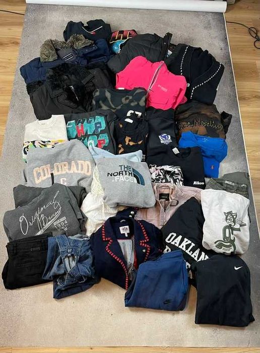 Paczka ubran zarezerwowana 52 sztuki