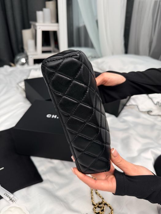 Сумка Chanel Vanity Case Bag in Black Leather