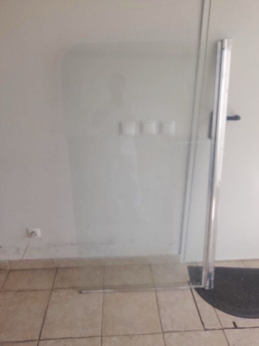 Resguardo de banheira em vidro