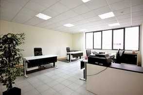 Trespasse de Centro de Empresas no Porto.