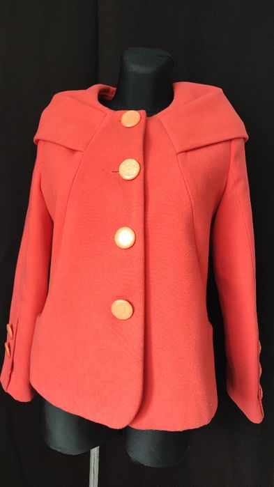 Piękna wełniana koralowa kurtka/ krótki płaszczyk