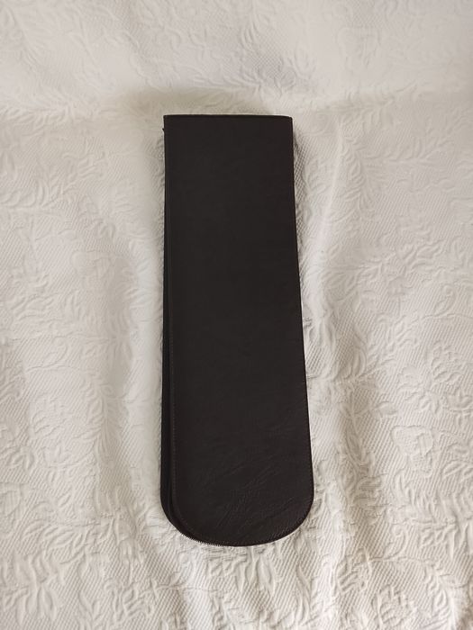 Porta gravatas em pele e forro tecido