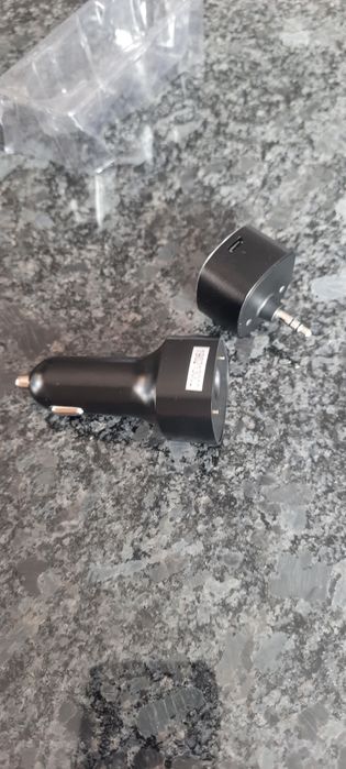 Zestaw głośnomówiący  samochodowy bluetooth
