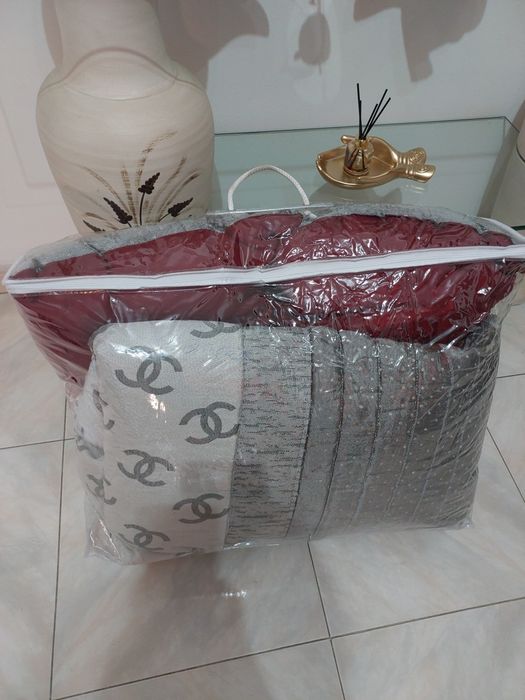 edredom casal +2 almofadas novo