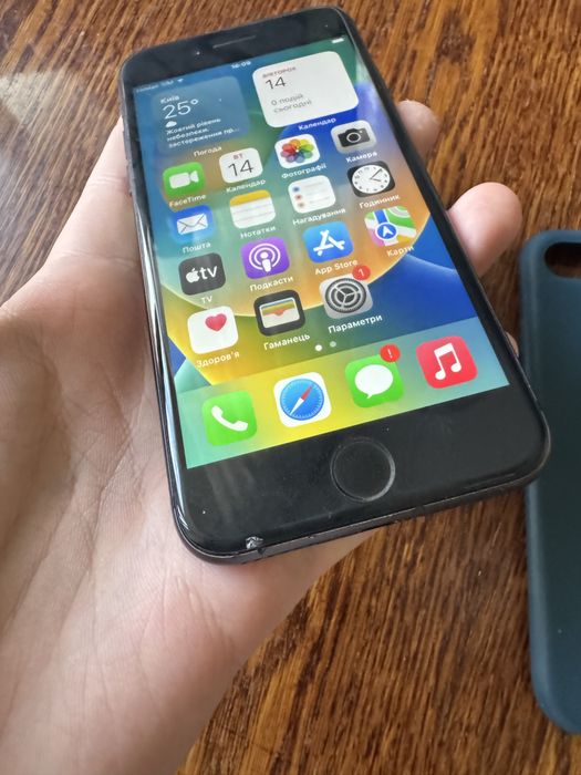 Apple iphone 8 64gb акб 100%