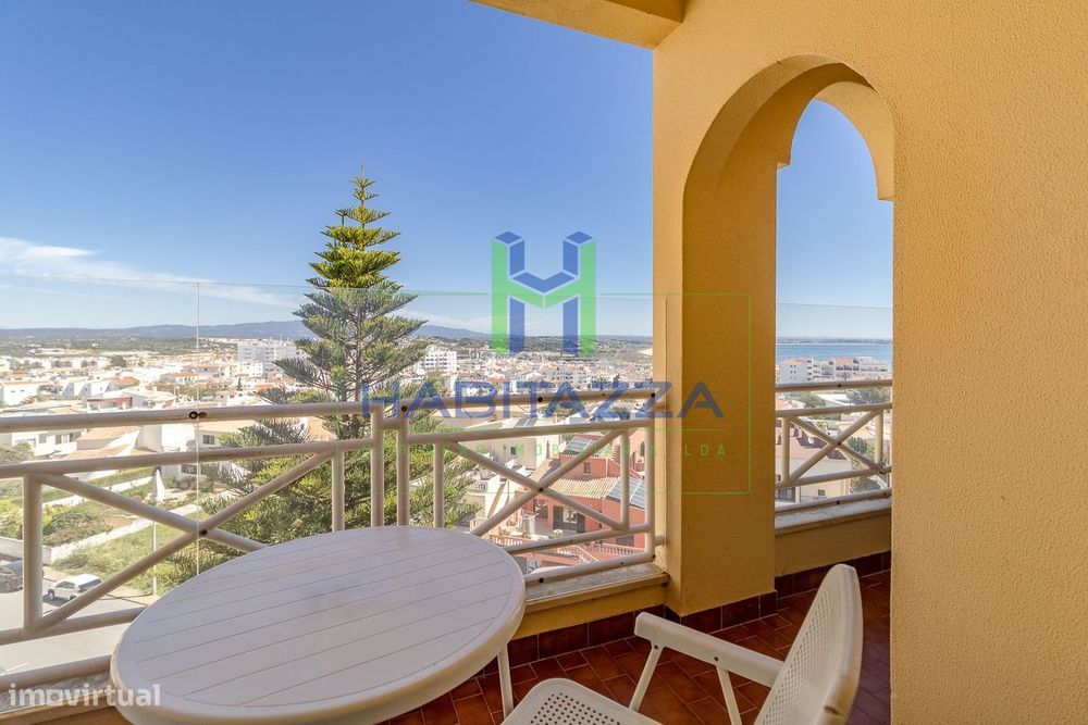 Apartamento T2, Último Andar, Vista Mar e Serra, em zona central de La