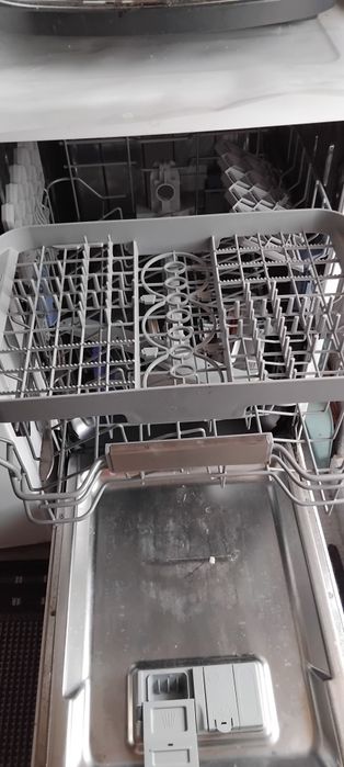 Посудомийна машина комплектуючі поличках для столових приборів