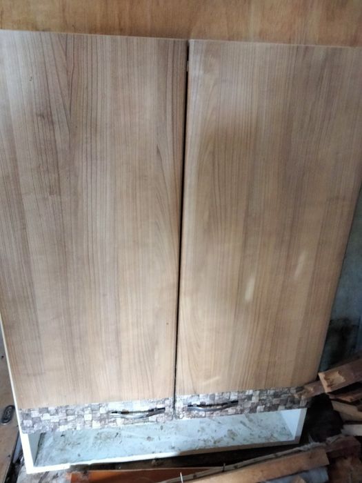 Кухонные навесные шкафчики