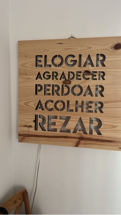 Quadro de madeira e luz