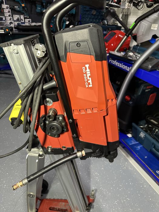 Установка алмазного буріння Hilti DD 250 ca + Станина Hilti DD HD 30