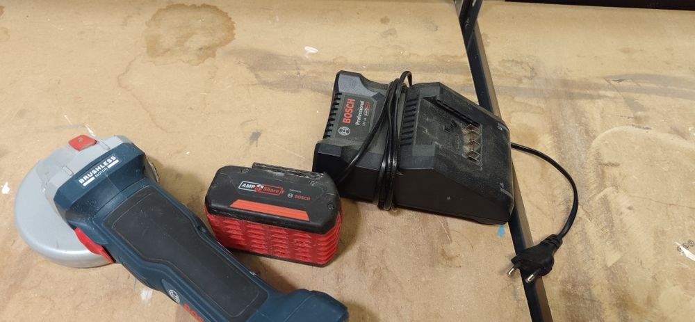 Rebarbadora Bosch com bateria