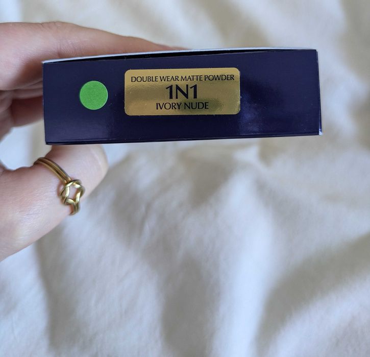 Esteé Lauder DoubleWear Stay-In-Place Matte Powder Foundation SPF 10