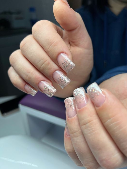 Манікюр .Київ.лівий берег