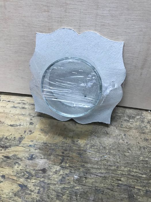 Armação em vidro redondo para registo