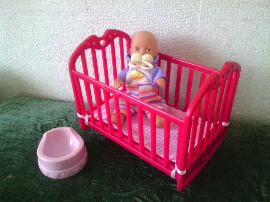 Кроватка+горшок + пупс