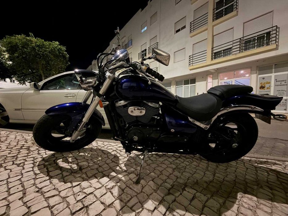 Venda de Mota Suzuki Intruder M800 (2005) Azul - Bom Estado e Muitos Extras