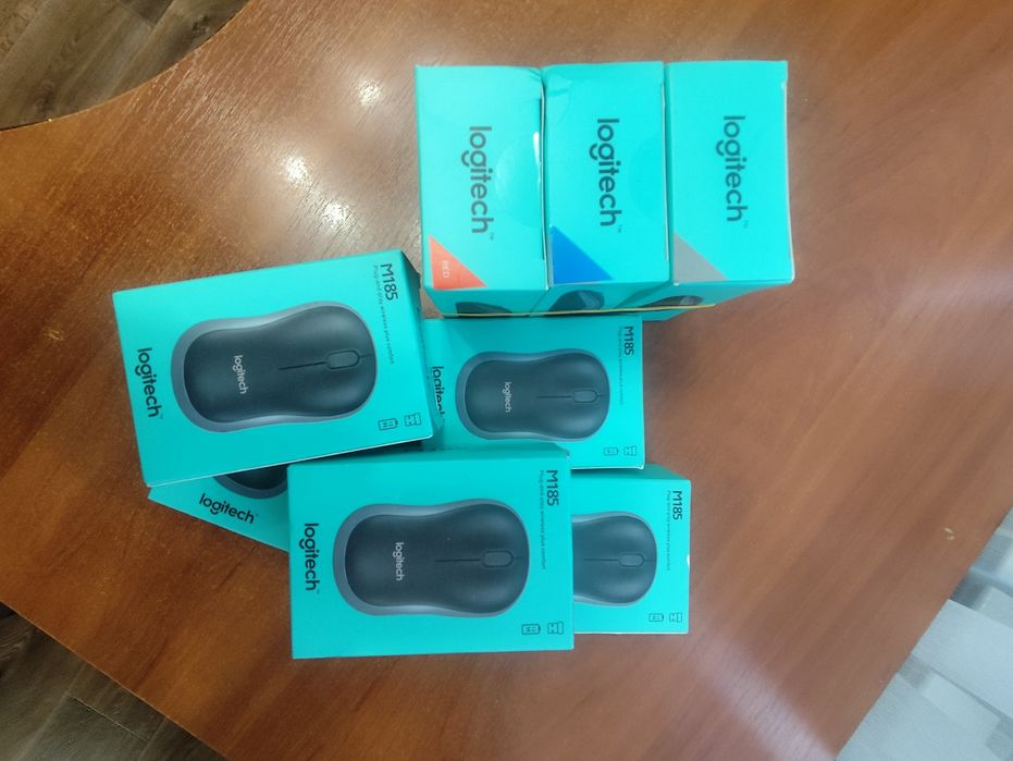 Мишкі Logitech М 185