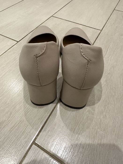 Туфлі Tutto vzuto в розмірі 38