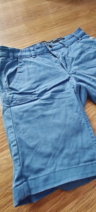 Krótkie spodenki jeansowe Cropp M