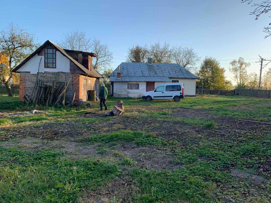 житловий будинок та земельна ділянка 46,5 сот