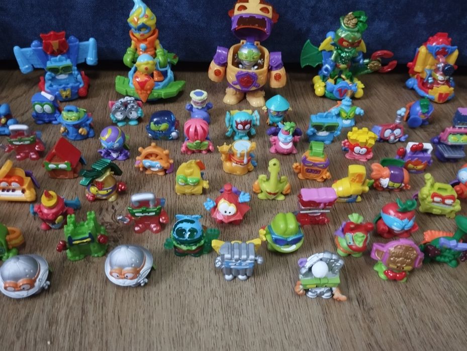 Zingsy postacie plus pojazdy