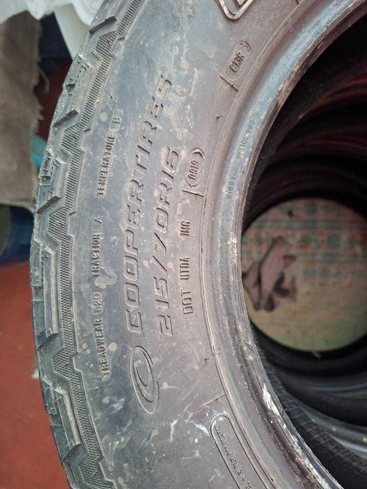 Cooper Discoverer AT3 4S 215/70 R16 100T
