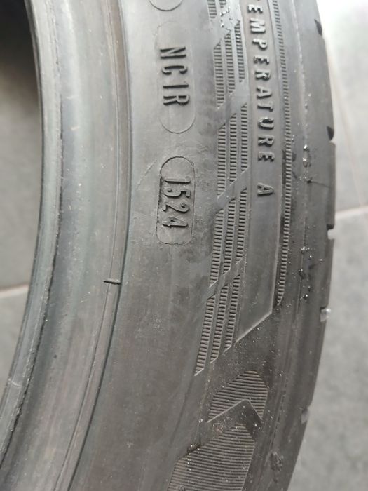 2 pneus 245 45 r18 Goodyear