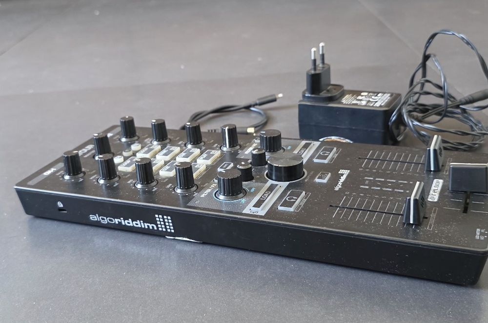 DJ Controladora - MIXTOUR-Reloop 1° versão