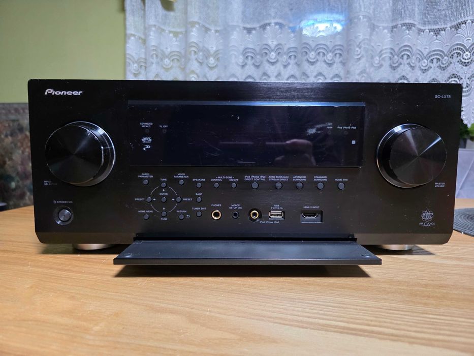 Amplituner PIONEER SC-LX 75 z defektem