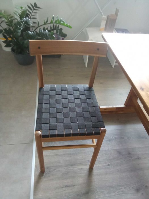 Mesa de sala em madeira