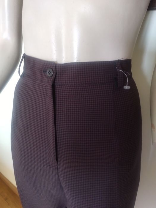 Calças senhora clacicas,linha direita tam 46