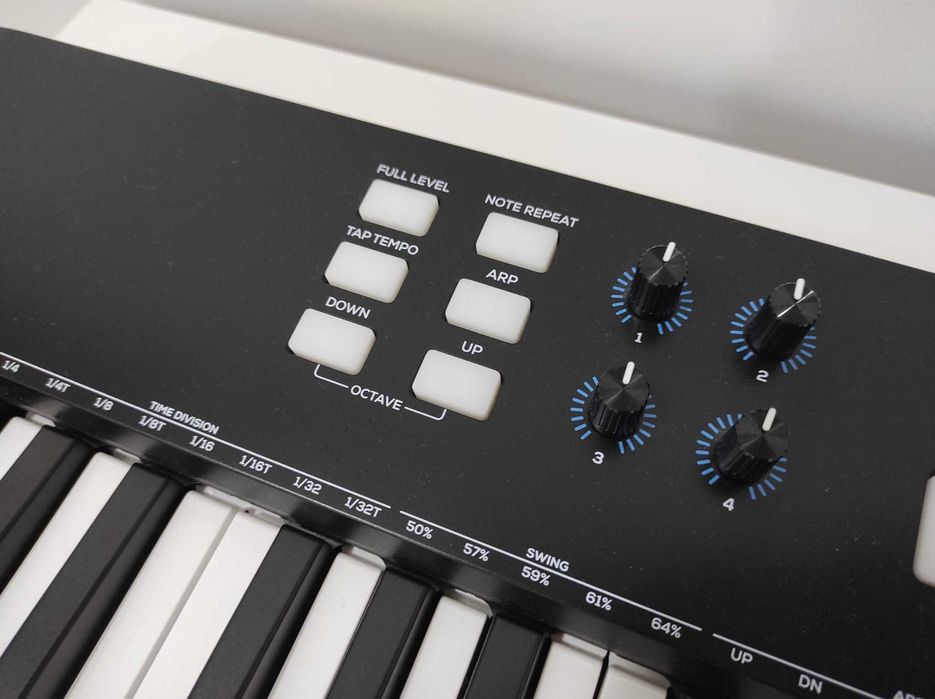 Teclado Controlador MIDI Alesis V49 MkII + Sustain Pedal ASP1 Satão