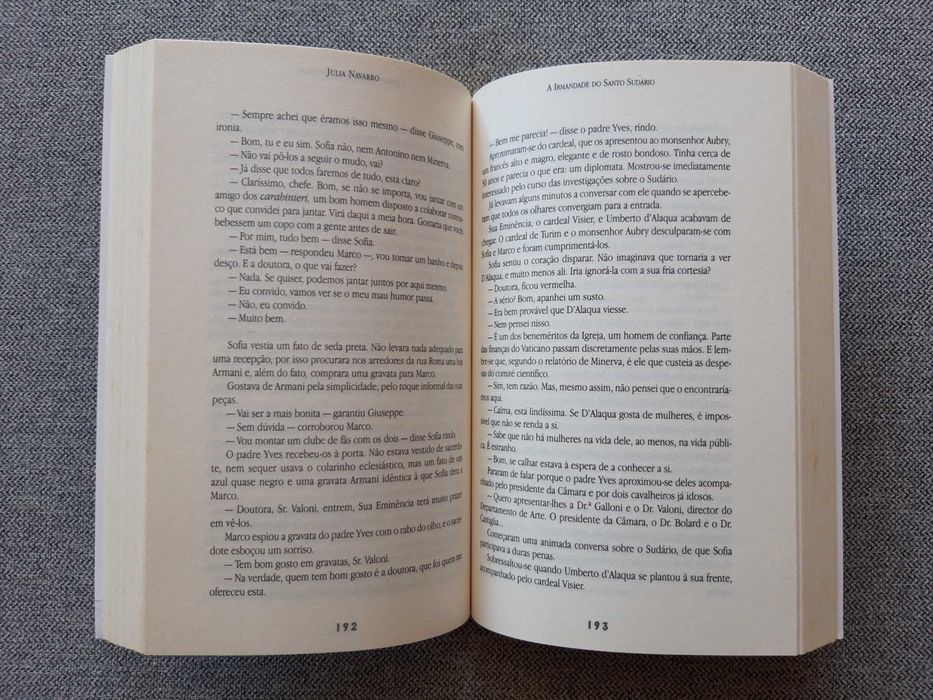 Livro "A Irmandade do Santo Sudário" de Julia Navarro