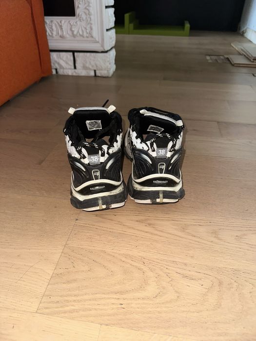 Balenciaga runner 7.5