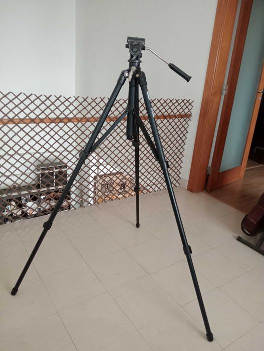 Tripé de vídeo Velbon DV-7000