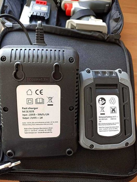 Aparafusadora eléctrica+mala+carregador+2 baterias.Qualidade,durável.