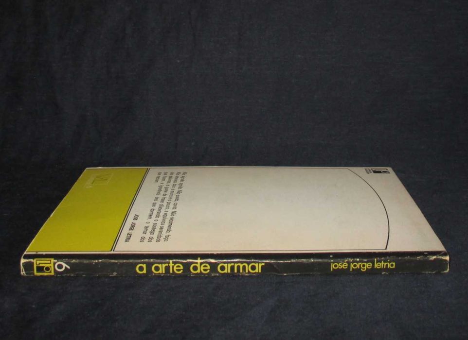 Livro A arte de armar José Jorge Letria Raro