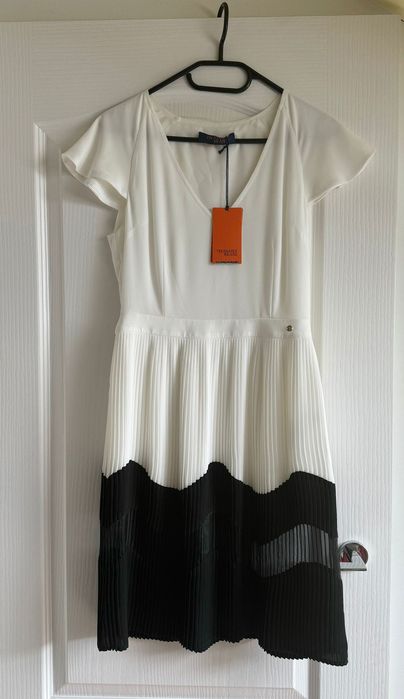 Sukienka Trussardi r. 38 fr. 40