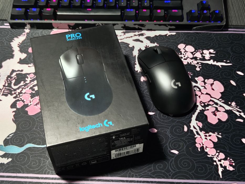 Продам игровую мышь Logitech G Pro