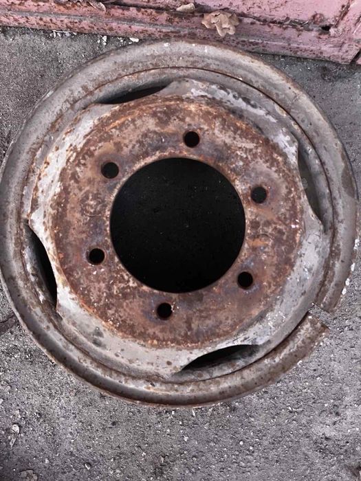 Продам диски  Мерседес 508 .