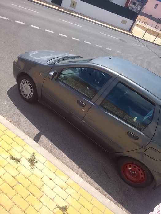 Vendo o Fiat Punto a gasolina 1.200